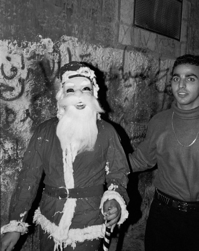 サンタクロースになっているパレスチナ人、ムスタファ